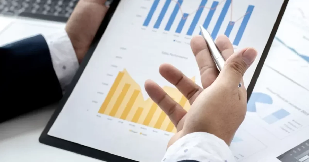 Core Banking Systems in 2025: Modernization Spend, Payment Rail Engineering, and the Architecture Decisions That Define Competitive Position